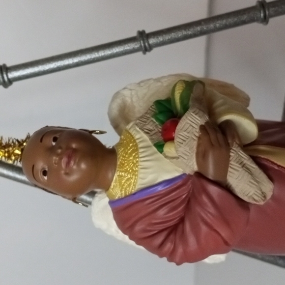 Hallmark Keepsake Ornament a Celebration of Angels #1 1995 Vi - Picture 5 of 9